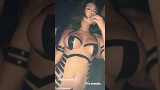 Download lagu Very sexy ladies dancing at a Brazilian night club mp3