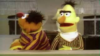 Ernie and Bert - Everybody Scratch (English)