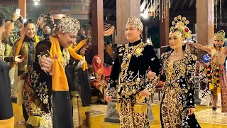 Download lagu LIVE ! Full Momen Acara Ngunduh Mantu Anak Soimah Aksa Uyum & Yosika Ayumi mp3 Download lagu LIVE ! Full Momen Acara Ngunduh Mantu Anak Soimah Aksa Uyum & Yosika Ayumi mp3