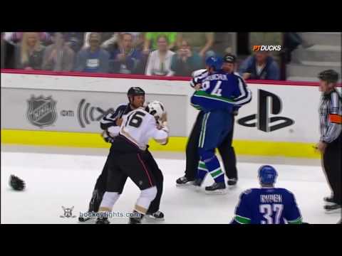George Parros vs Darcy Hordichuk