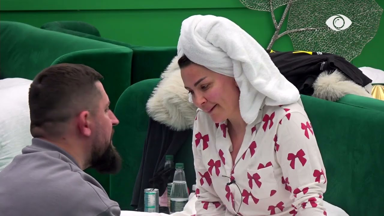 “Vetëm me tendenc nuk e prek këtë vajzë…”/ Indriti gjatë diskutimit me Rozanën