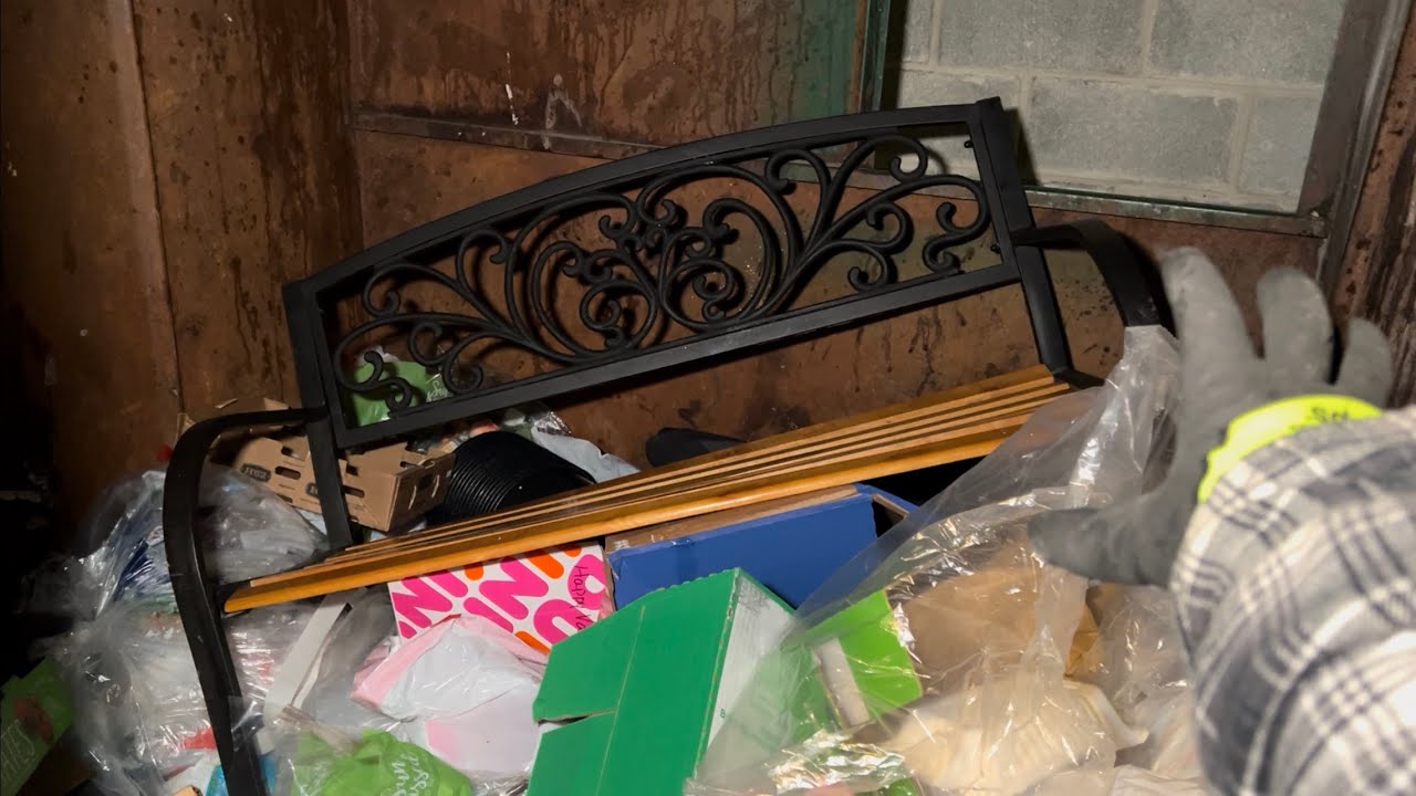 Dumpster Diving Aldi #73 Look What I Found!