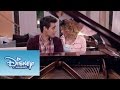 Violetta: Momento Musical: Violetta y León interpretan "Nuestro Camino"