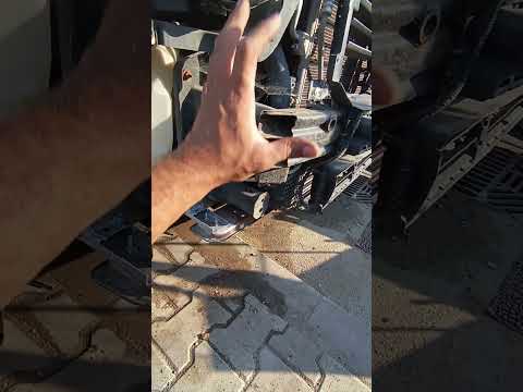 Ford Edge 2015 Lower radiator support. Нижний суппорт радиатора.