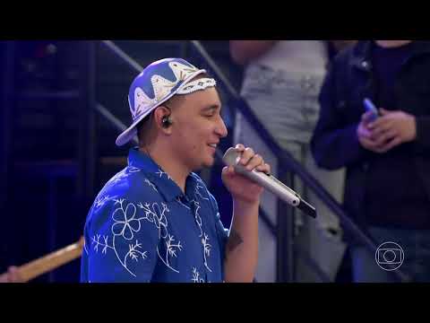 João Gomes canta "Meu Pedaço de Pecado" ao vivo no Altas Horas e conquista a plateia