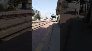 preview picture of video 'Hirakud express with GZB wap 5'