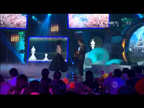 HUT ke-17 Gebyar BCA Iwan Fals ft Astrid - Izinkan Aku Menyayangimu