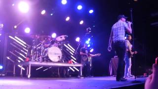 Cole Swindell "Beer In The Headlights"