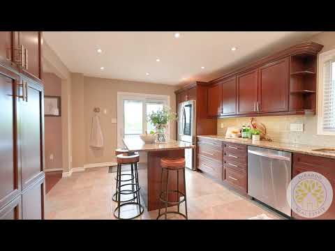 5 Daniels Cres, Ajax