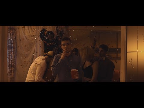 Víctor - FUERA DE LUGAR (PALAZZO)