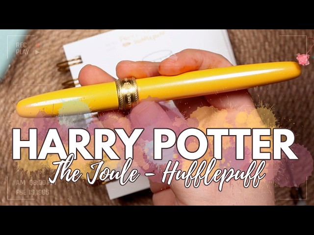 Vídeo relacionado con Cinereplicas Harry Potter - Bandera Hufflepuff - Licencia Oficial