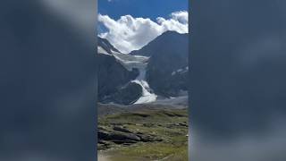 Solda, il ghiacciaio si scioglie per il caldo e frana: le immagini della valanga tra le vette del...