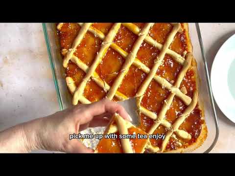 Pasta Flora, a Greek jam tart dessert