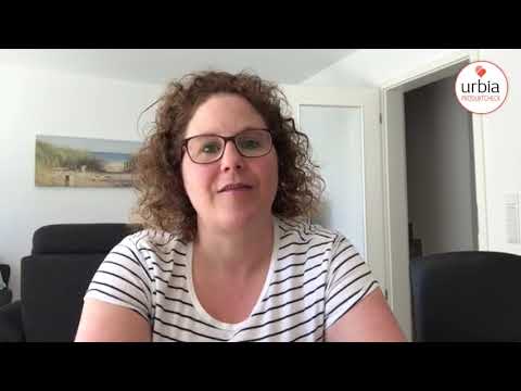 Mama Nicole testet die Buchhülle herlitz easy cover  | Urbia Produktcheck (Anzeige)