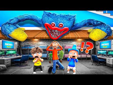 We Built a BUNKER to HIDE from HUGGY WUGGY... (Who's Your Daddy)