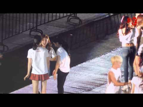 【朝宋Storia】131019 SMTown in Beijing Ending - Victoria focus shooting