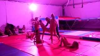 preview picture of video 'Un noël au Cirque avec Circus Resort Agay 2014 Aga'