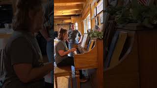 Back at it again, love singing with my mama ❤️ #willthecirclebeunbroken