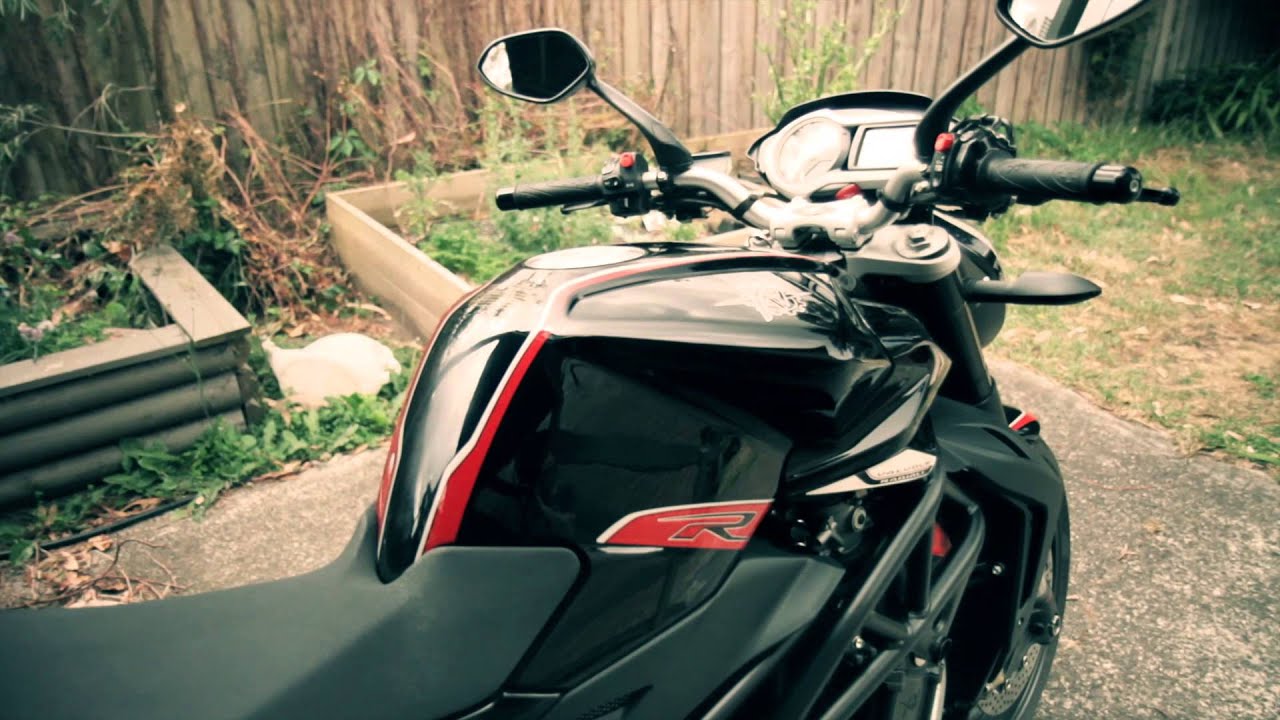 MV Agusta Brutale 1090R with Arrow Thunder full system - walkaround and sound