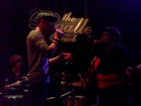 Bobby Kray & Vula perform 'Say Yes'