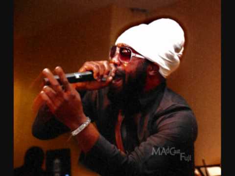 download lagu mp3 mp4 Penthouse Levi, download lagu Penthouse Levi gratis, unduh video klip Download Penthouse Levi Mp3 dan Mp4 Viral Gratis