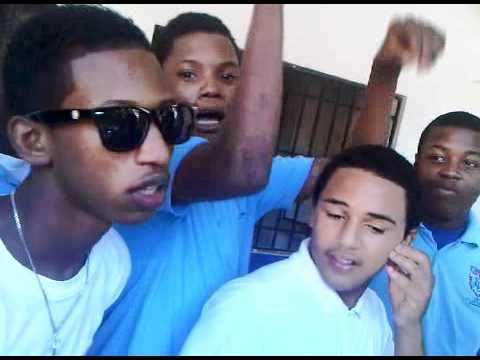 El Micky G,La FelpaRD,El Demente,El FlacO,Engel,El Bra 357  Y Rafa  Matanza Al GregOrio!