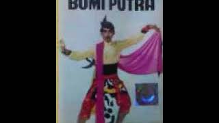 Download lagu topeng kembar track1 mp3 Download lagu topeng kembar track1 mp3