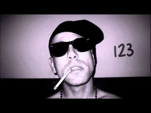 Goldie Ft. Niwayo - 123 (Neobjavljeno) 2012