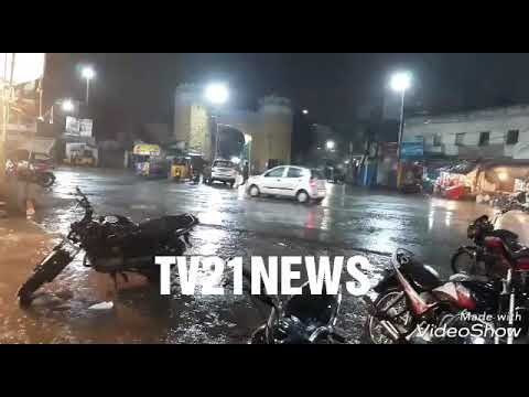Hyderabad me Zaberdast Barish ka Agaaz Hogaya. Mausem Tabdeel Hogaya. Mansoon Agayya har taraf pani