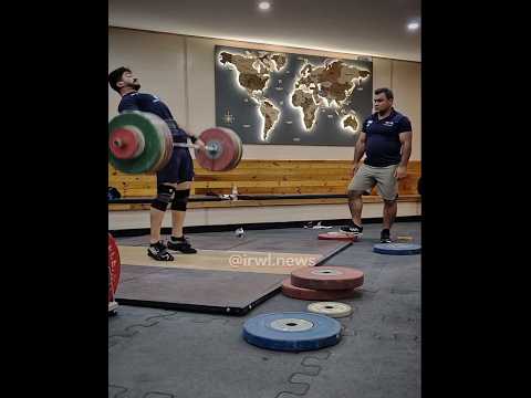 Ali Alipour (95) 210 kg clean and jerk