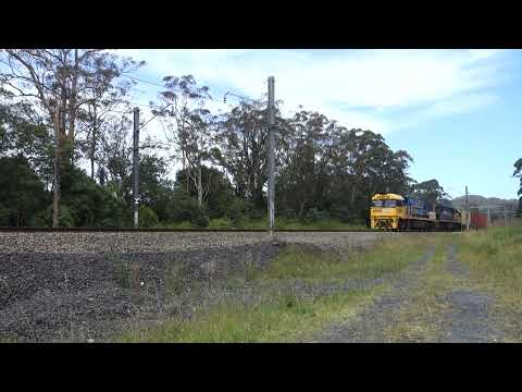 NR84 & 9322 with PN 1435 - 23/12/22