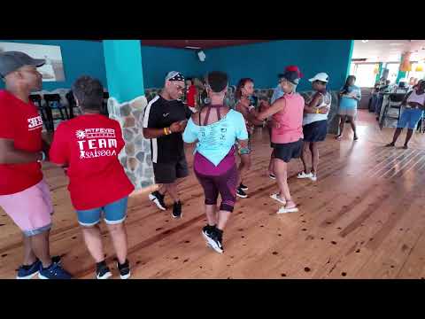 Steevo takes class through routine at FitFever SALSOGA '25