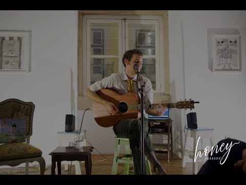 Tomás. - Margarida (Live performance at Honey Sessions)