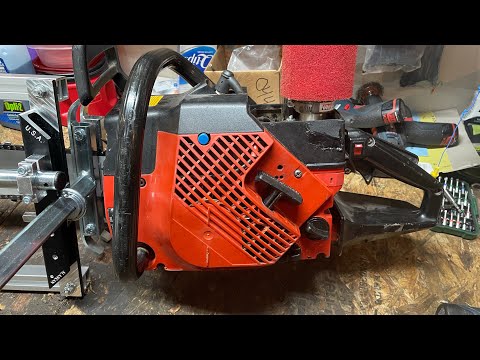 Jonsered 2095 milling red oak. Granberg Chainsaw mill