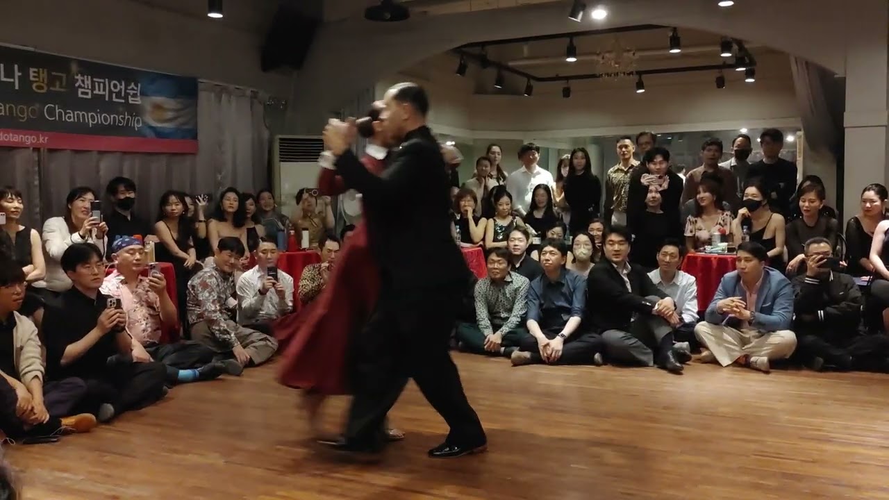 [Juan D'Arienzo, Alberto Reynal - Milonga Del 83] Suyay Quiroga & Jonny Carvajal