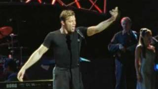 The Cup Of Life - Ricky Martin (HQ) [NiC0LaSK3nT]