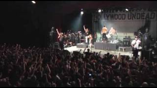 Hollywood Undead - Young / I Think I Just Puked My Soul (Interlude) (Live)