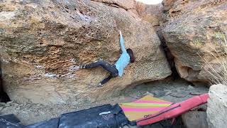 Video thumbnail of The Orb, V7. Happy Boulders