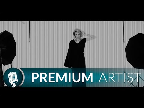 Liv feat. DJ Ackym -  Catwalk (Lyric Video)