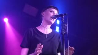 MUNA - Loser (Debut) (HD) - Hoxton Square Bar &amp; Kitchen - 28.03.17