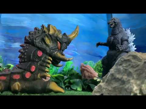 Godzilla vs Battra Larva | Short Battle | RobotGoose Studios