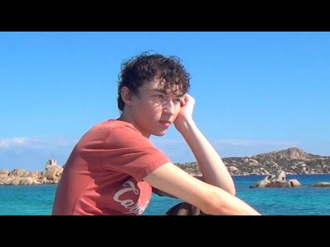 Marcin Maciejczak - Jagodowe papierosy (Official Visualizer)