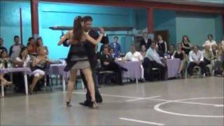 LORENA ERMOCIDA & FABIAN PERALTA bailando el tango YA LO VES en la milonga EL PISOTON