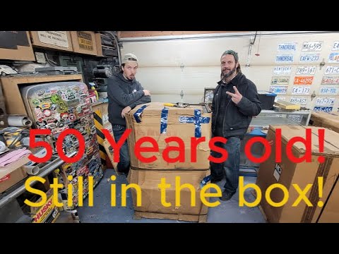 Unboxing of a 1974 Hesitation Arcade Game by Allied Leisure!