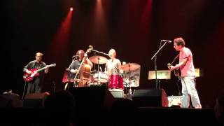 Yo La Tengo - Friday, I'm In Love (Cure cover) part, Brooklyn 10/10/15