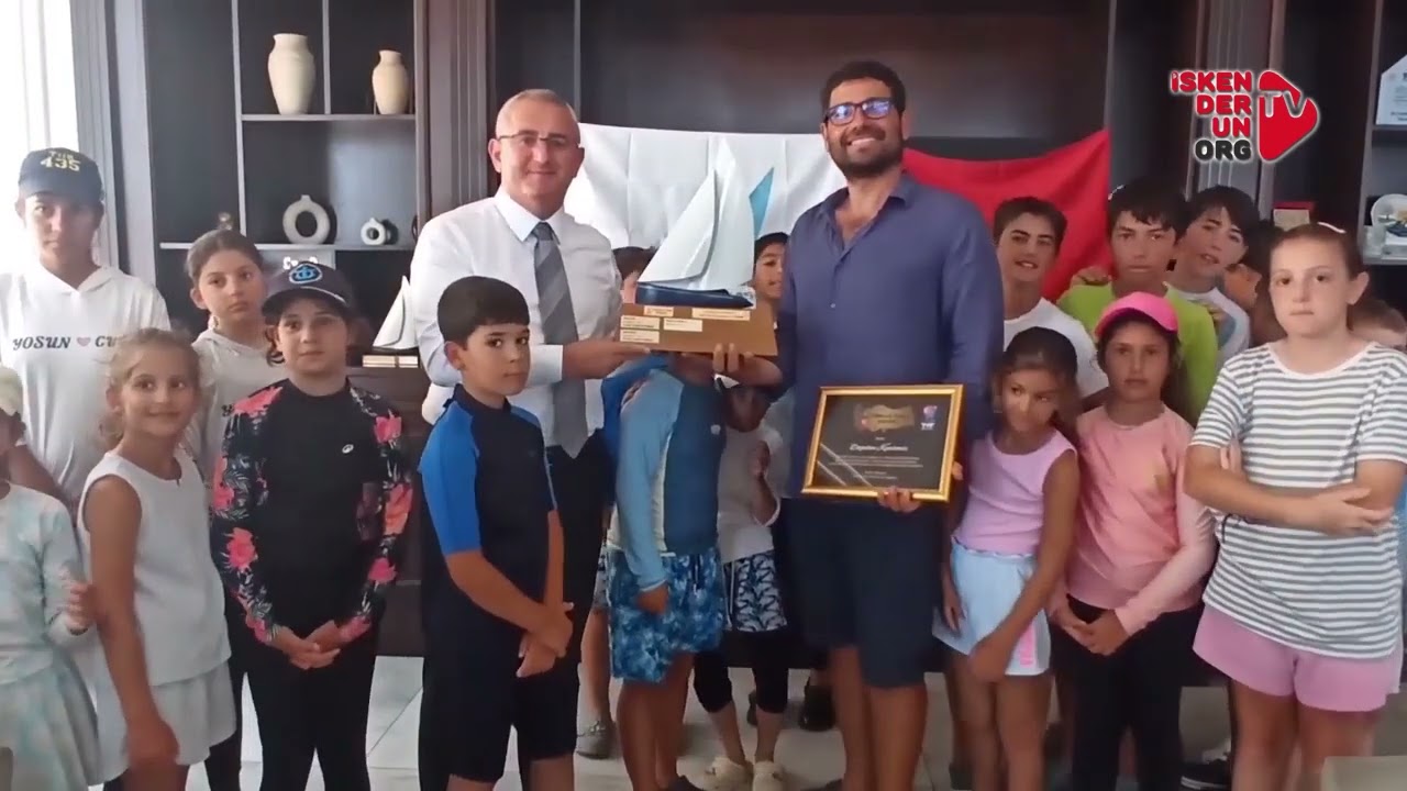 Milli Yelkenci Kandemir Üç Denizi 11 Günde aştı…