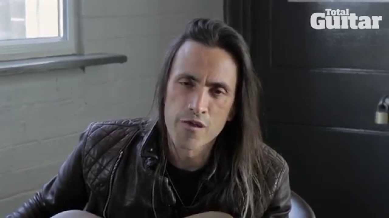 Rig Tour: Nuno Bettencourt - YouTube