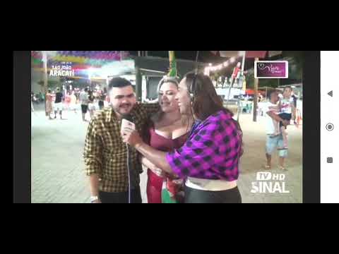 Sendo entrevistada pela tv sinal de Aracati