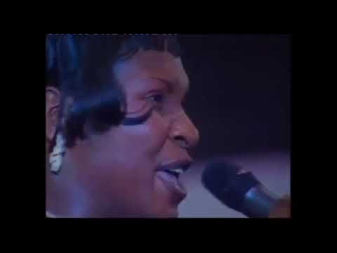 L'or Mbongo - Nziam A Me Live À Paris Concert