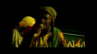 Linval Thompson - Cool Down Your Temper (Live) - Hootananny, Brixton 15th July 2010